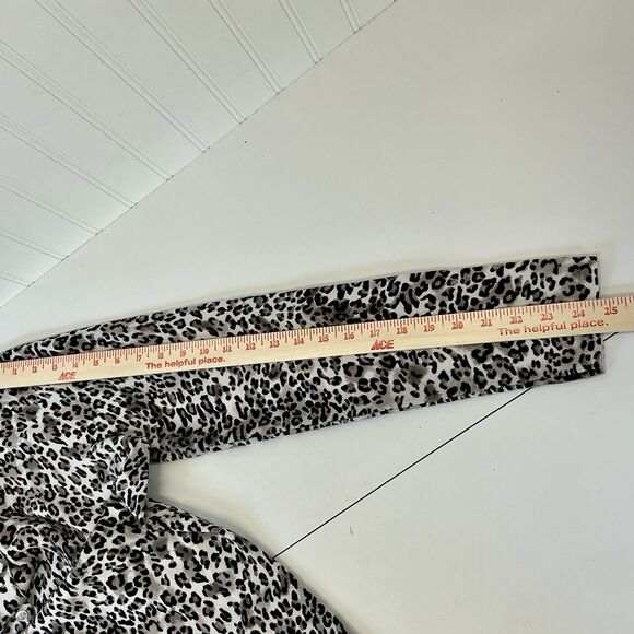Karen Scott Size Med Cheetah Animal Print Button‎ Cardigan Sweater Office Career - Picture 8 of 9